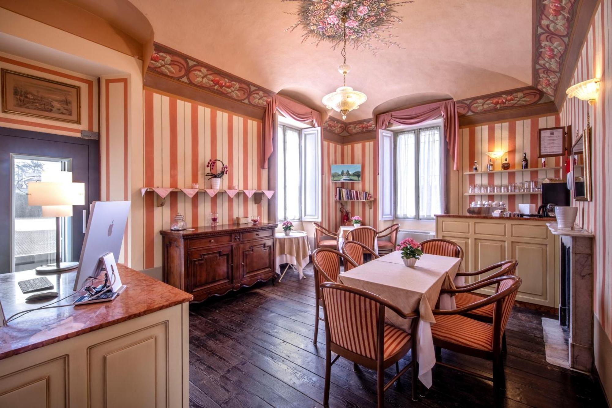 Hotel Villa Liberty Pontecurone Екстер'єр фото