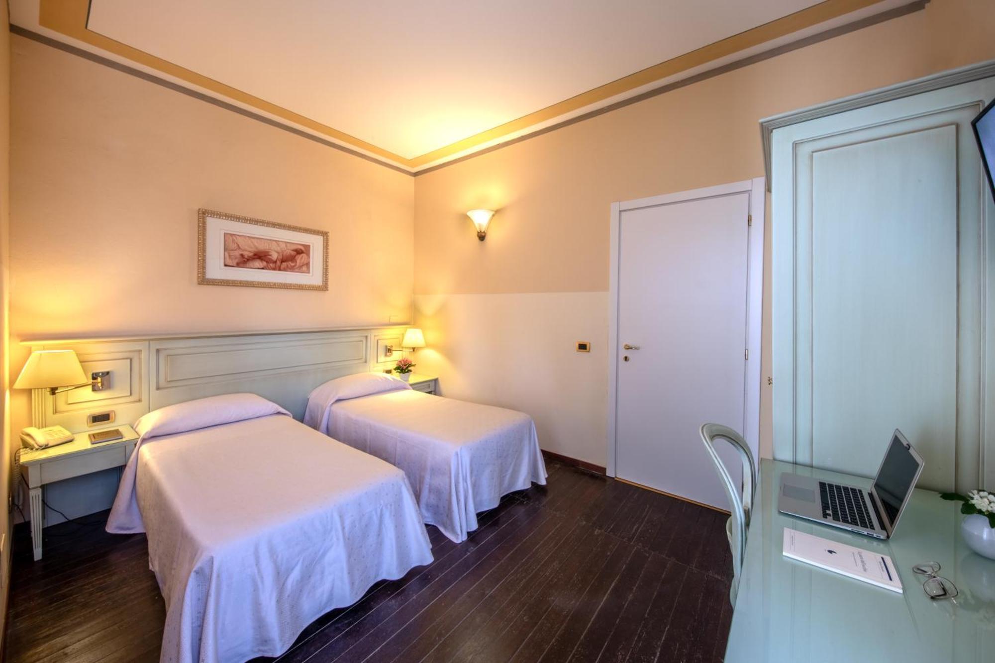 Hotel Villa Liberty Pontecurone Екстер'єр фото