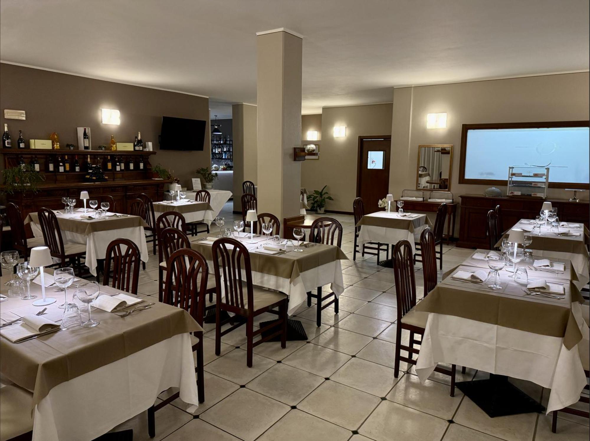 Hotel Villa Liberty Pontecurone Екстер'єр фото