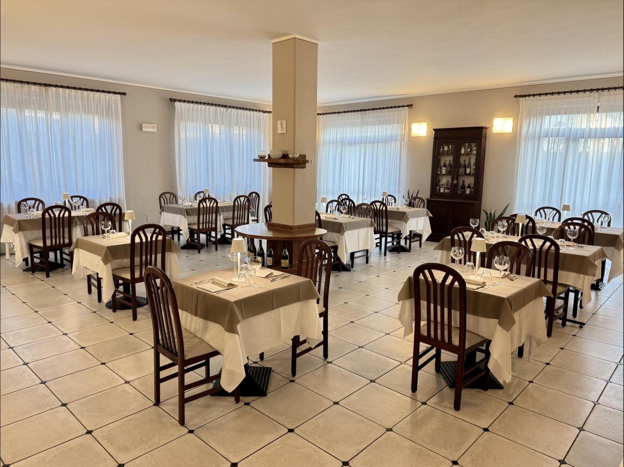 Hotel Villa Liberty Pontecurone Екстер'єр фото