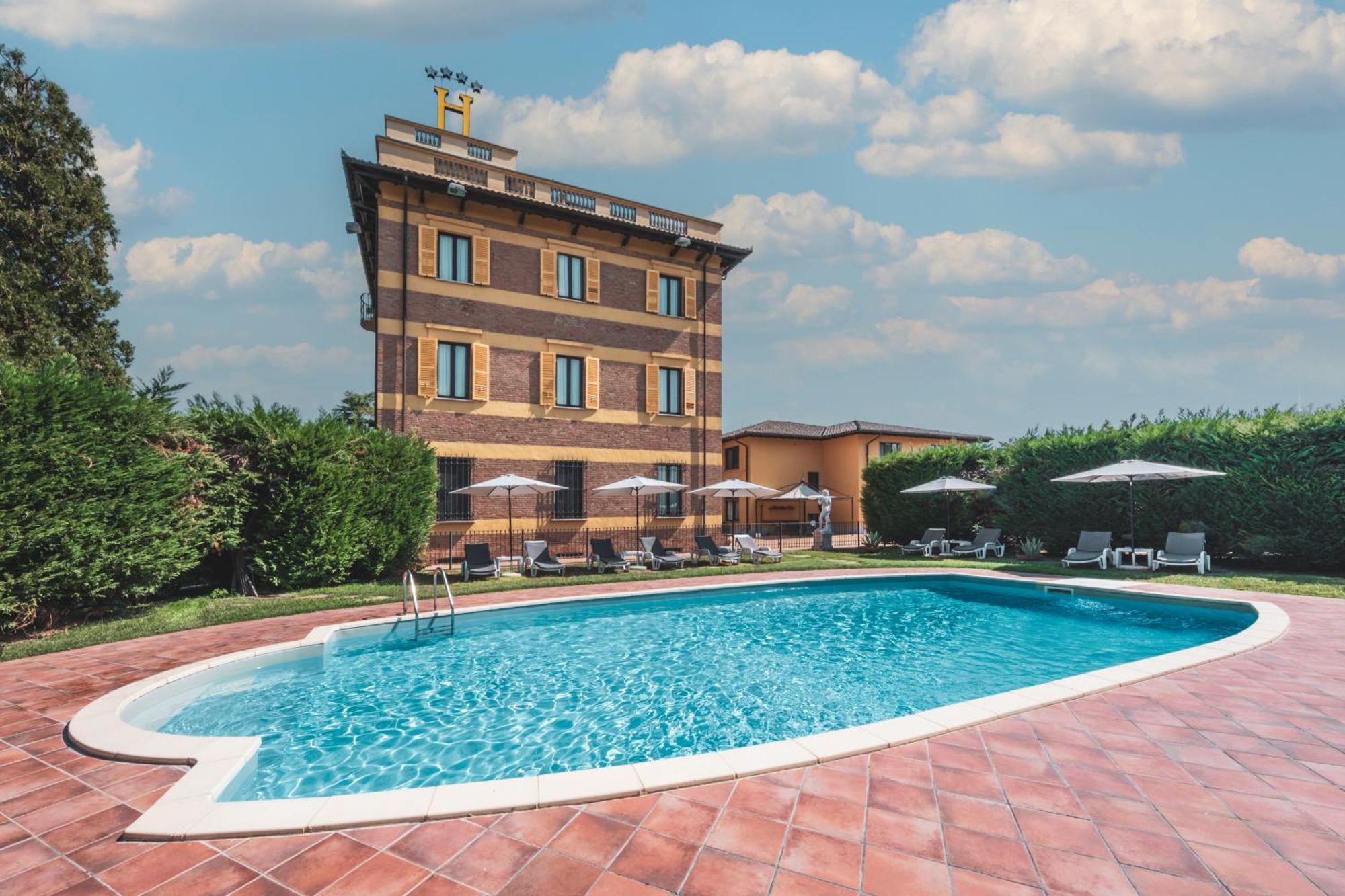 Hotel Villa Liberty Pontecurone Екстер'єр фото